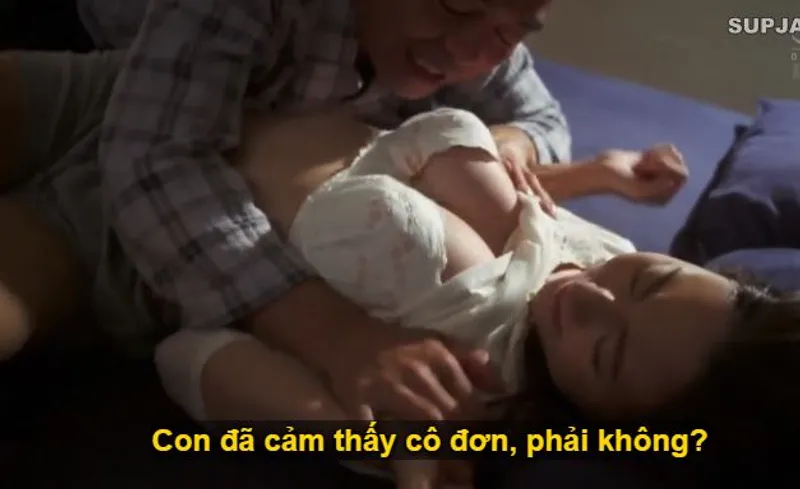 Nhìn con trai miệt mài lao vào việc làm, khiến vợ nó cô quạnh lẻ loi, bố chồng bất chấp tất cả lao vào đè con dâu ra.